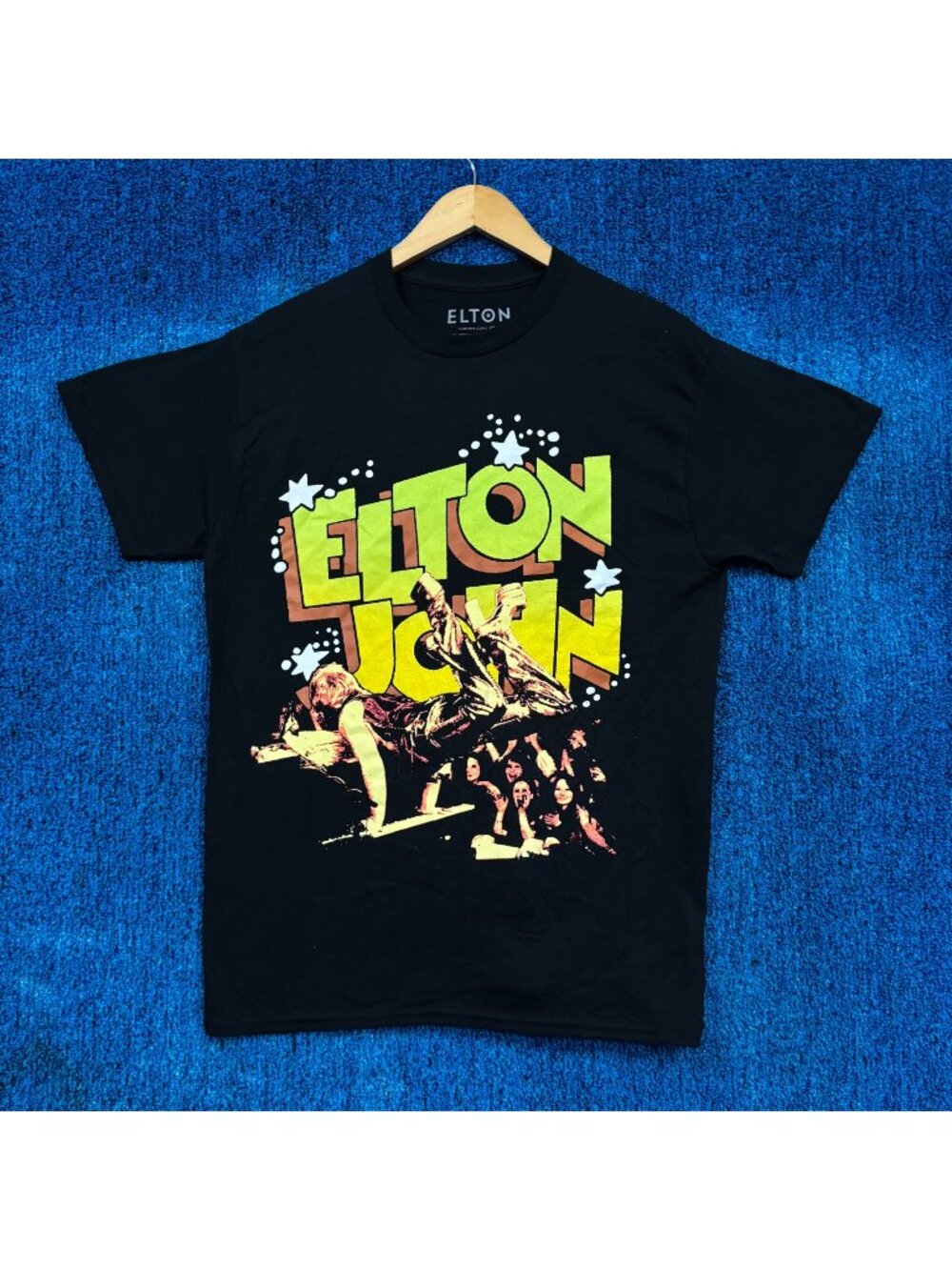 Elton John “Rocket Man” Graphic T-Shirt Size Medium